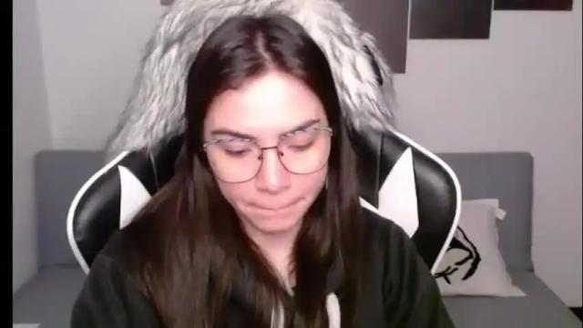 Image 12 of wolfs_daughter Stream on Chaturbate on 12 days ago
