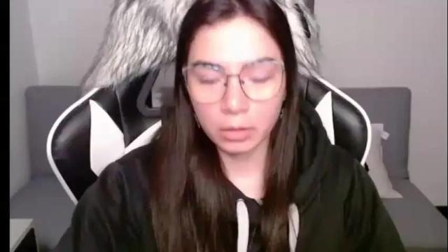 Image 7 of wolfs_daughter Stream on Chaturbate on 12 days ago