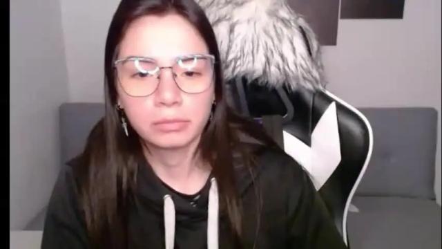 Image 2 of wolfs_daughter Stream on Chaturbate on 8 days ago