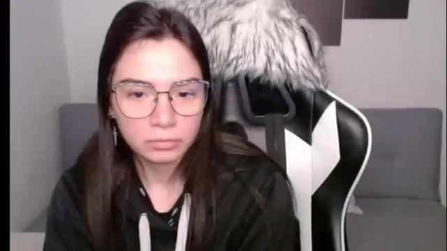 Image 4 of wolfs_daughter Stream on Chaturbate on 8 days ago