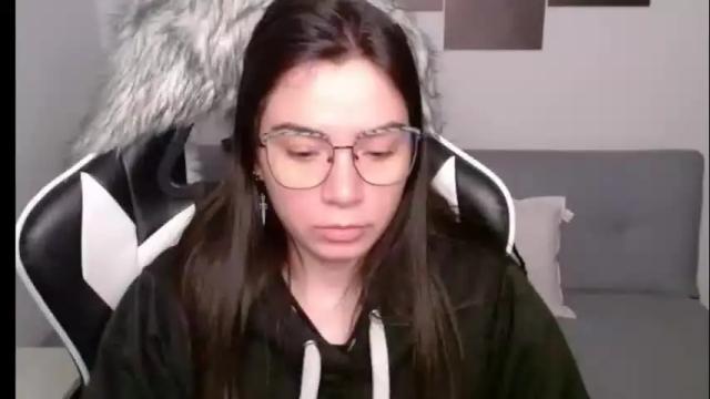 Image 7 of wolfs_daughter Stream on Chaturbate on 8 days ago