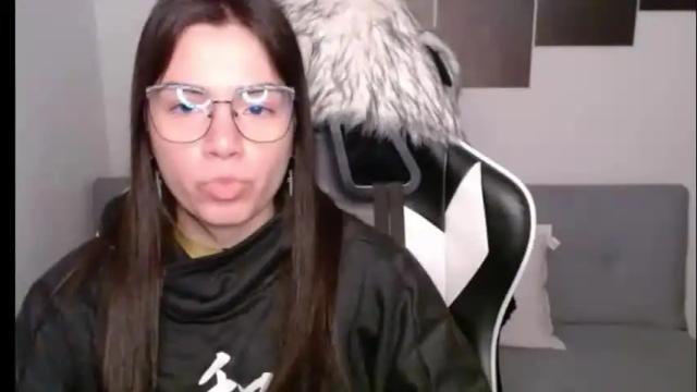 Image 7 of wolfs_daughter Stream on Chaturbate on 6 days ago