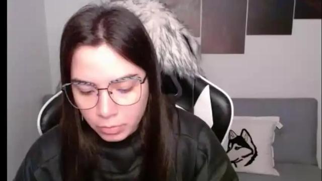 Image 3 of wolfs_daughter Stream on Chaturbate on 4 days ago