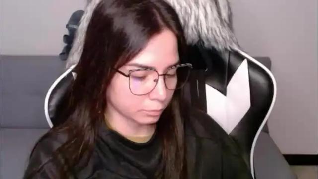 Image 7 of wolfs_daughter Stream on Chaturbate on 2 months ago