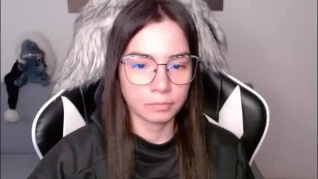 Image 2 of wolfs_daughter Stream on Chaturbate on 1 month ago