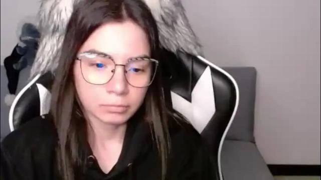 Image 10 of wolfs_daughter Stream on Chaturbate on 1 month ago