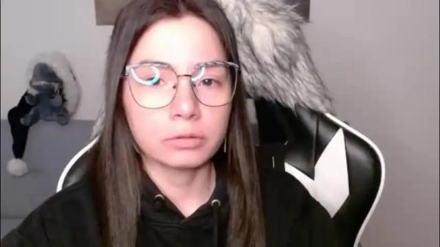 Image 2 of wolfs_daughter Stream on Chaturbate on 1 month ago