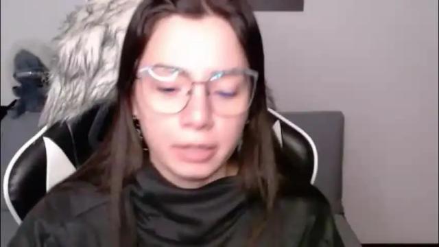 Image 2 of wolfs_daughter Stream on Chaturbate on 1 month ago