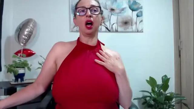 Image 3 of womanhornyx Stream on Chaturbate on 1 day ago
