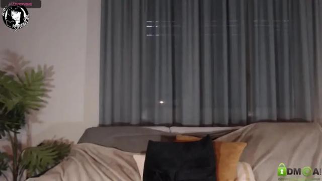 Image 10 of wonder_brunette Stream on Chaturbate on 19 months ago