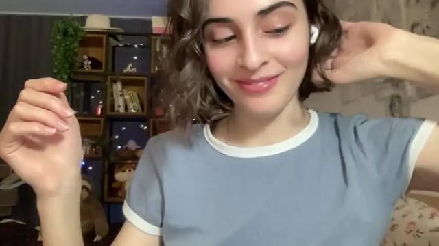 Image 2 of wonderland_stia Stream on Chaturbate on 12 months ago