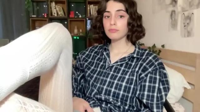 Image 3 of wonderland_stia Stream on Chaturbate on 12 months ago