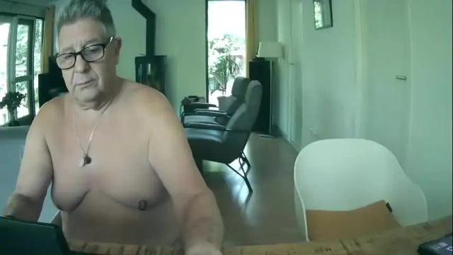 Image 11 of woodwurm Stream on Chaturbate on 29 days ago
