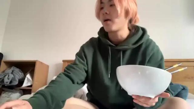 Image 7 of wooshiesushie Stream on Chaturbate on 16 months ago