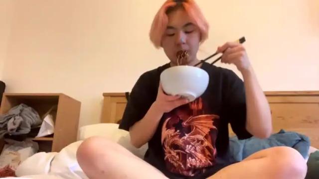 Image 8 of wooshiesushie Stream on Chaturbate on 16 months ago