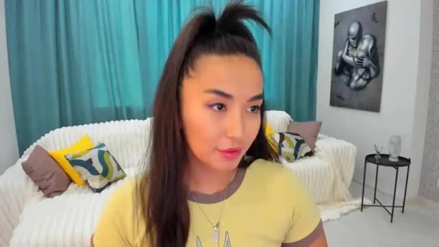 Image 3 of worldofkim Stream on Chaturbate on 13 months ago