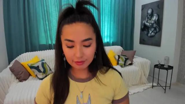 Image 8 of worldofkim Stream on Chaturbate on 13 months ago