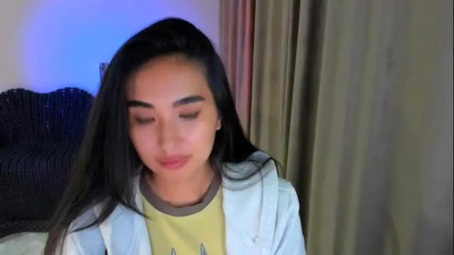 Image 8 of worldofkim Stream on Chaturbate on 1 month ago