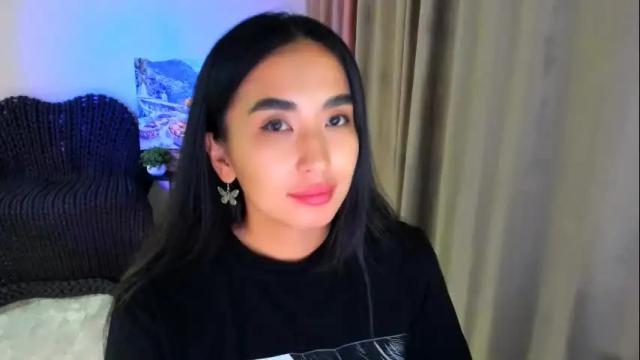 Image 2 of worldofkim Stream on Chaturbate on 1 month ago
