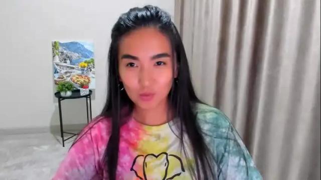 Image 10 of worldofkim Stream on Chaturbate on 4 months ago