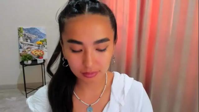 Image 6 of worldofkim Stream on Chaturbate on 4 months ago