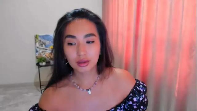 Image 11 of worldofkim Stream on Chaturbate on 4 months ago