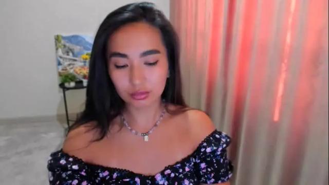 Image 4 of worldofkim Stream on Chaturbate on 4 months ago