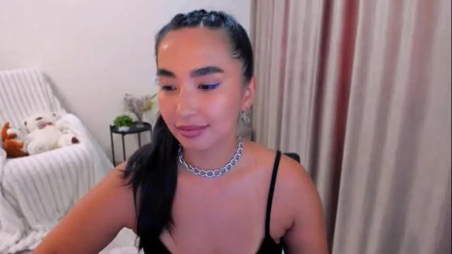 Image 12 of worldofkim Stream on Chaturbate on 4 months ago