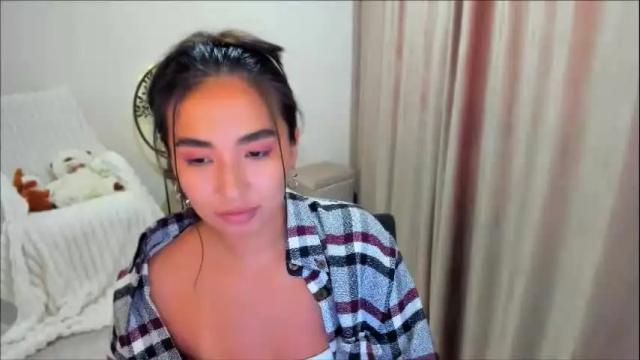 Image 10 of worldofkim Stream on Chaturbate on 4 months ago