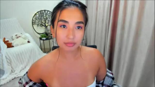 Image 8 of worldofkim Stream on Chaturbate on 4 months ago