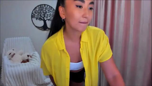 Image 10 of worldofkim Stream on Chaturbate on 3 months ago