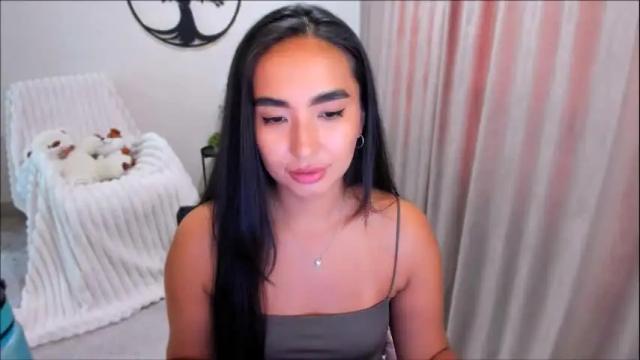 Image 8 of worldofkim Stream on Chaturbate on 3 months ago