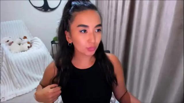 Image 6 of worldofkim Stream on Chaturbate on 3 months ago