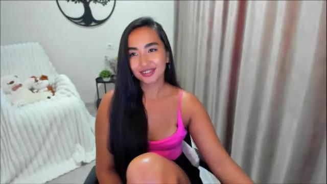 Image 12 of worldofkim Stream on Chaturbate on 3 months ago
