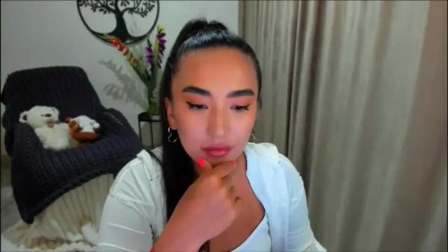 Image 10 of worldofkim Stream on Chaturbate on 2 months ago