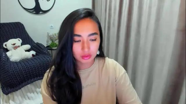 Image 8 of worldofkim Stream on Chaturbate on 2 months ago