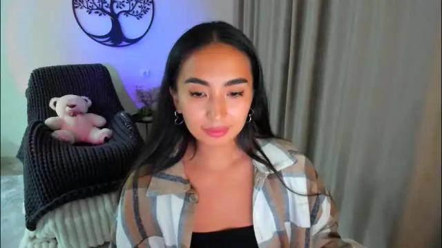 Image 10 of worldofkim Stream on Chaturbate on 1 month ago