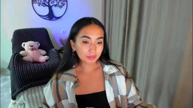 Image 8 of worldofkim Stream on Chaturbate on 1 month ago