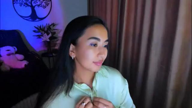 Image 10 of worldofkim Stream on Chaturbate on 3 days ago