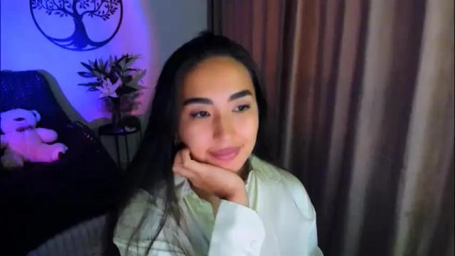 Image 11 of worldofkim Stream on Chaturbate on 3 days ago