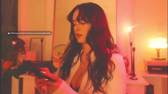 Image 2 of worshipbrielle Stream on Chaturbate on 2 months ago