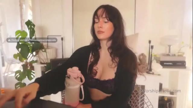 Image 10 of worshipbrielle Stream on Chaturbate on 25 days ago