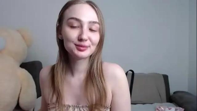 Image 7 of wow_blonde Stream on Chaturbate on 1 month ago