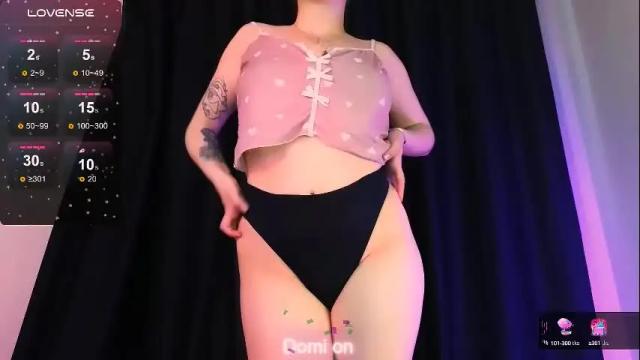 Image 4 of wow_sue Stream on Chaturbate on 1 month ago