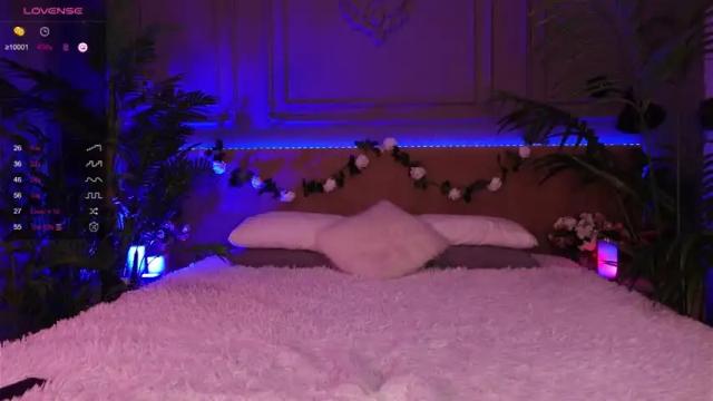 Image 11 of wowkatina Stream on Chaturbate on 18 months ago