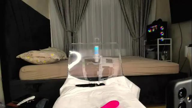 Image 2 of wowsquirt Stream on Chaturbate on 29 days ago