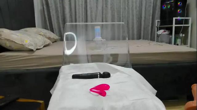 Image 12 of wowsquirt Stream on Chaturbate on 25 days ago