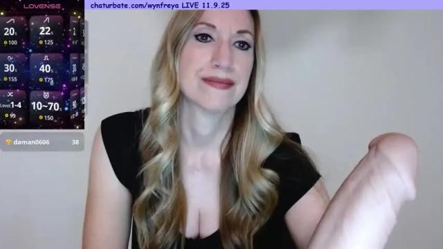 Image 3 of wynfreya Stream on Chaturbate on 24 days ago