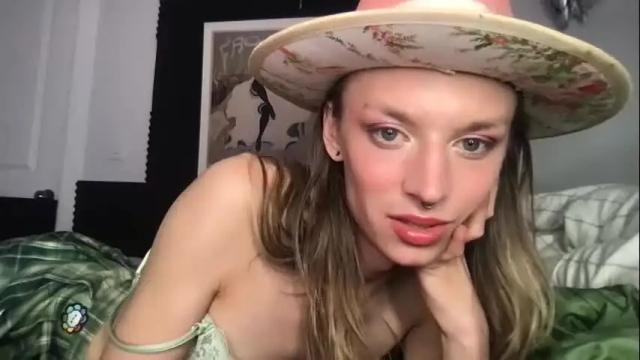 Image 4 of wytransgal Stream on Chaturbate on 17 months ago