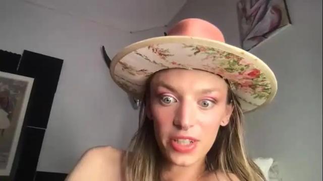 Image 7 of wytransgal Stream on Chaturbate on 17 months ago
